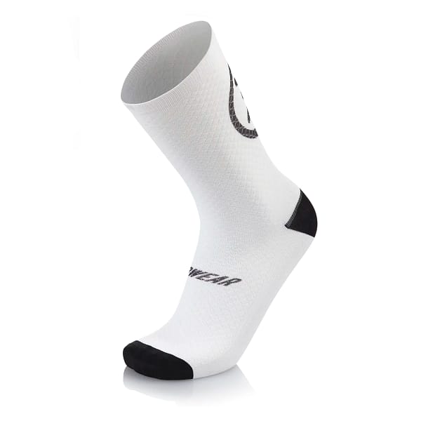 skarpetki-rowerowe-mb-wear-smile-evo-white-s-m-mb-mbse20s001v-806891146908-01 Skarpetki MB Wear Smile białe